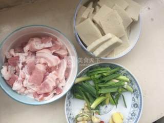 肉烧千叶豆腐的做法步骤：2