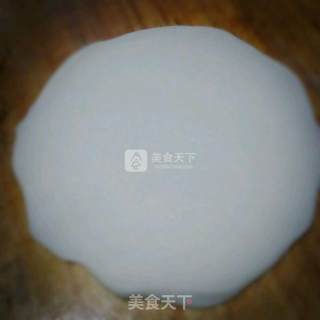 风味韭菜盒子✔的做法步骤：2