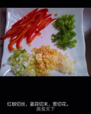 王府红烧鲫鱼的做法步骤：2