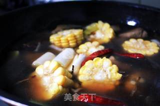 浓情浓意玉米炖排骨的做法步骤：9