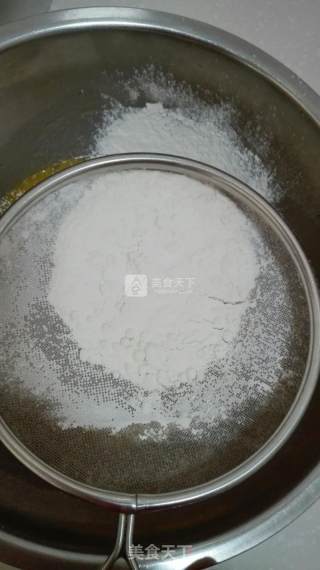 小西洋电饭锅戚风蛋糕的做法步骤：5