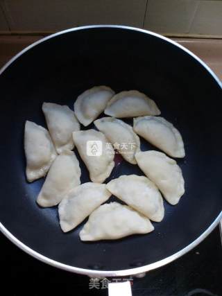 韭菜木耳酥饺的做法步骤：10