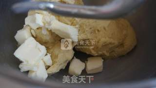 蛋黄果干花型面包的做法步骤：4