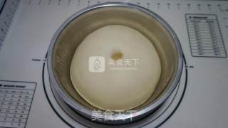 蛋黄果干花型面包的做法步骤：7