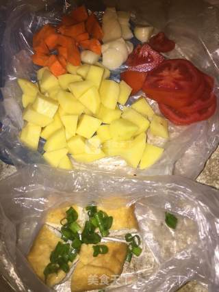 电烤箱蔬菜烤鸡~香喷喷的的做法步骤：1