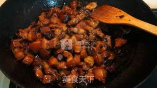 香菇红烧肉的做法步骤：11