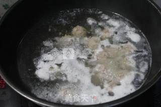 瓜片粉丝肉丸汤的做法步骤：6