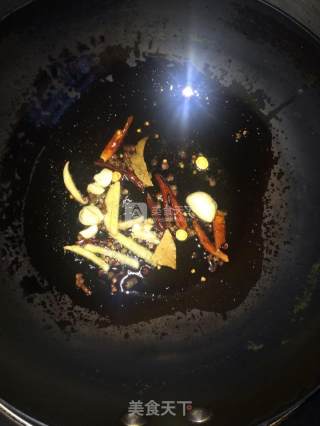 辣炒佝偻虾 “小龙虾”的做法步骤：2