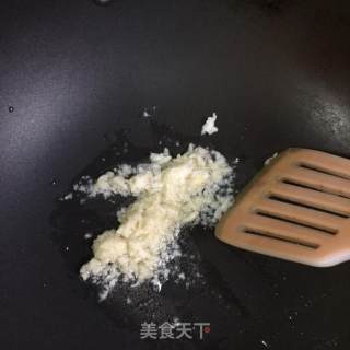 蒜蓉粉丝蒸扇贝的做法步骤：6