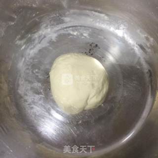 鲜肉小笼包的做法步骤：2