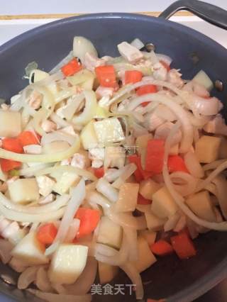咖喱鸡肉饭的做法步骤：3