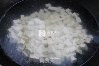 春天的礼物——香椿拌豆腐的做法步骤：9