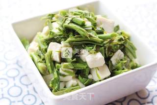 春天的礼物——香椿拌豆腐的做法步骤：12