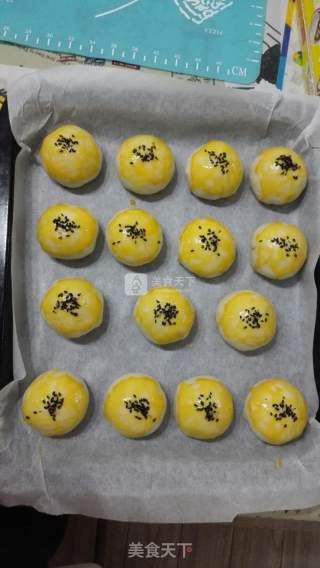 停不下来——蛋黄酥的做法步骤：3