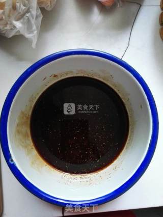 蜜汁叉烧的做法步骤：1