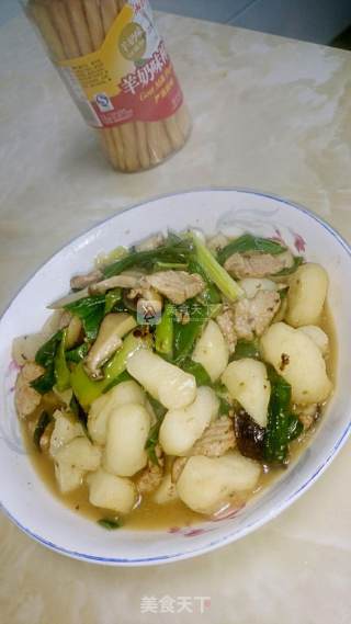 荸荠大蒜炒肉片的做法步骤：7