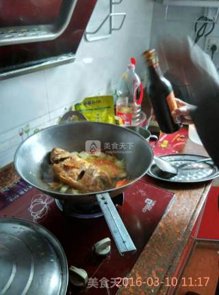 红烧鱼的做法步骤：7