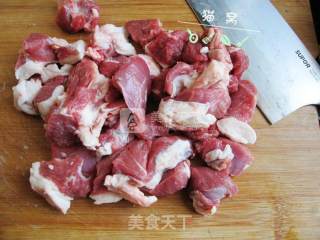 米酒炖羊肉的做法步骤：2