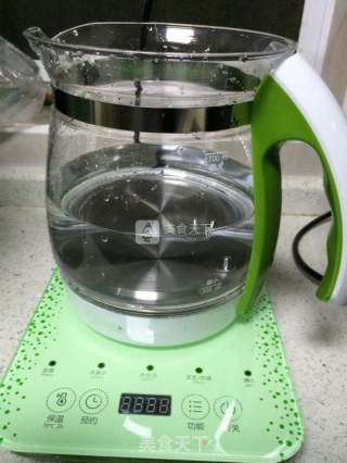 雪梨润肺汁的做法步骤：7
