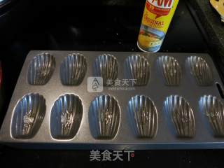 草莓味玛德琳的做法步骤：3