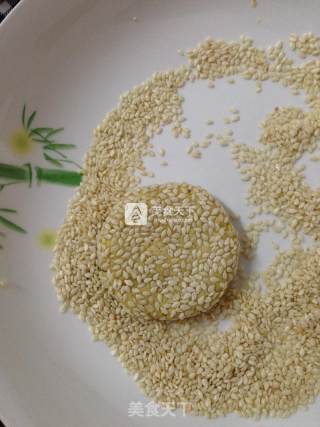 麻香红薯糯米饼的做法步骤：7