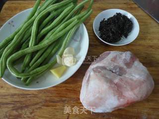 橄榄肉末四季豆的做法步骤：1