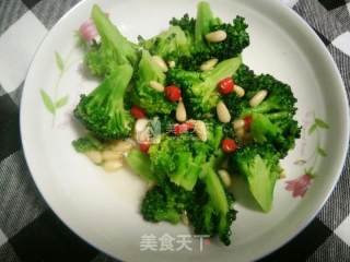 松仁西兰花的做法步骤：5