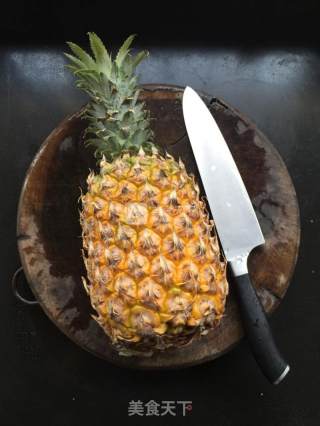 糖水菠萝的做法步骤：1