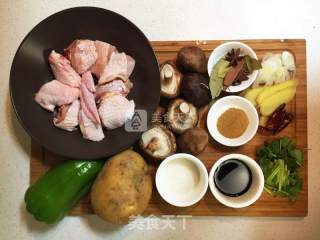 家常土豆香菇炖鸡块的做法步骤：1