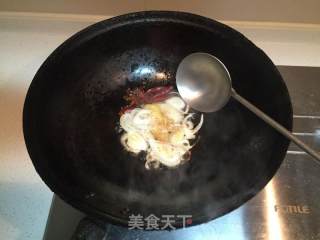 家常土豆香菇炖鸡块的做法步骤：5
