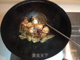 家常土豆香菇炖鸡块的做法步骤：7