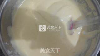 云朵般轻盈口感——奶牛戚风蛋糕的做法步骤：8