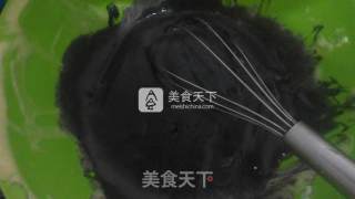 云朵般轻盈口感——奶牛戚风蛋糕的做法步骤：10