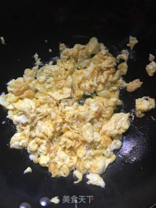 黄瓜炒鸡蛋的做法步骤：2