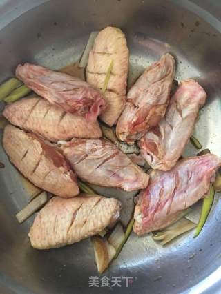 可乐鸡翅的做法步骤：2