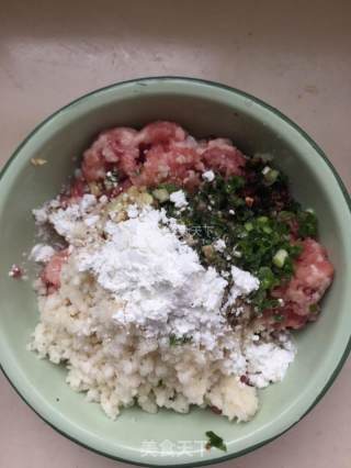 大肉圆的做法步骤：4