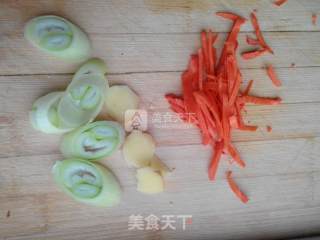 家常炖青鱼的做法步骤：3