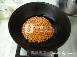蜂蜜糖酥花生的做法步骤：2