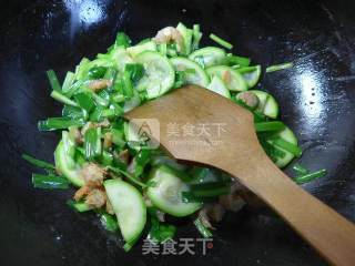 开洋韭菜炒西葫芦的做法步骤：6