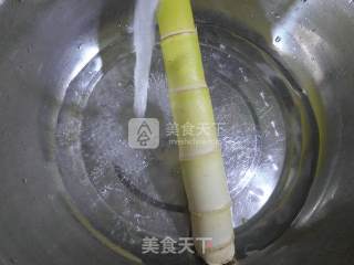 尖椒鸡胗炒雷笋的做法步骤：2