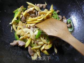 尖椒鸡胗炒雷笋的做法步骤：10