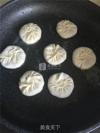 白菜粉条馅饼的做法步骤：9