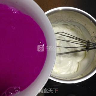 火龙果汁樱花慕斯的做法步骤：7