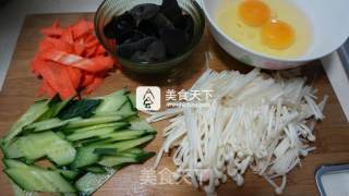 酸辣汤的做法步骤：2