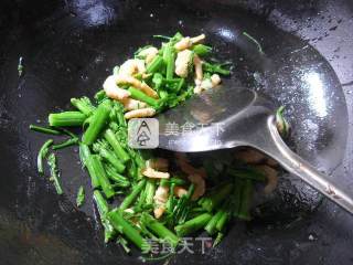 开洋炒芦蒿的做法步骤：6