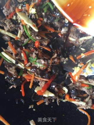 鱼香肉丝的做法步骤：11