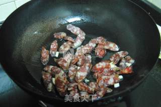 彩椒炒腊肠的做法步骤：3