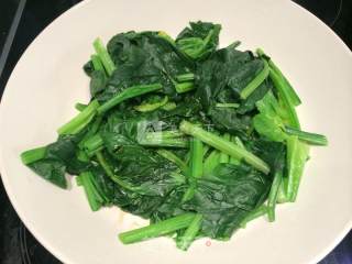 蒜蓉菠菜塔的做法步骤：5