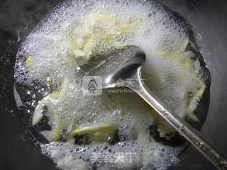 五花肉雪菜炒雷笋的做法步骤：4