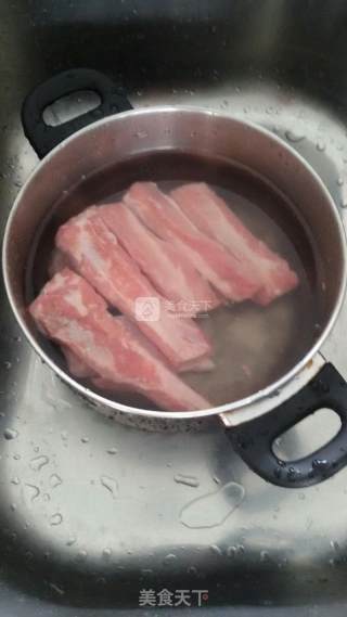 秘制排骨的做法步骤：2